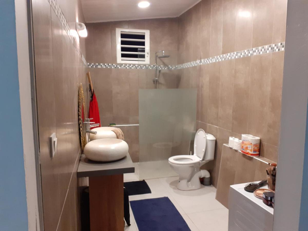 Chambre Chez L'Habitant Avec Piscine Privative Et Vue Panoramique Sur La Mer Des Caraibes Desmarinieres Exterior foto